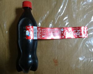 コカ・コーラ　リボンボトル