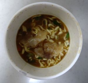 ローソン✖エースコック みよしの監修 カレーラーメン ローソン✖エースコック みよしの監修 カレーラーメン